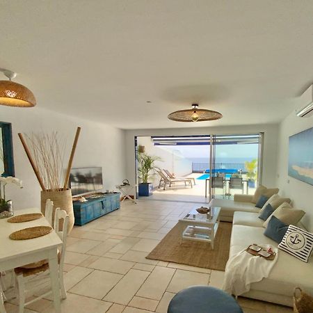 Frontline Villa 26, Modern Coastal Design With Amazing Views بْوُرتو كاليرو المظهر الخارجي الصورة
